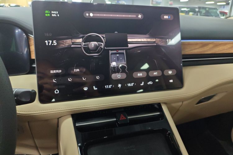鸿蒙智行 问界M5 2023款 纯电四驱智驾版中控内饰16