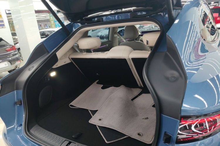 智己汽车 智己LS6 2026款 纯电 Max机舱底盘23