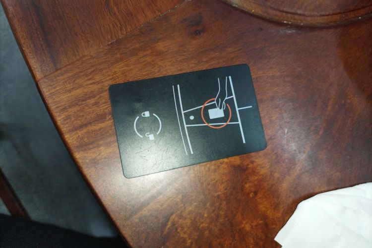 特斯拉 Model Y 2022款 改款 后轮驱动版中控内饰7001