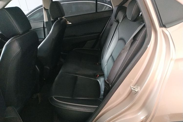 北京现代ix25 2017款 1.6L 自动智能型中控内饰21