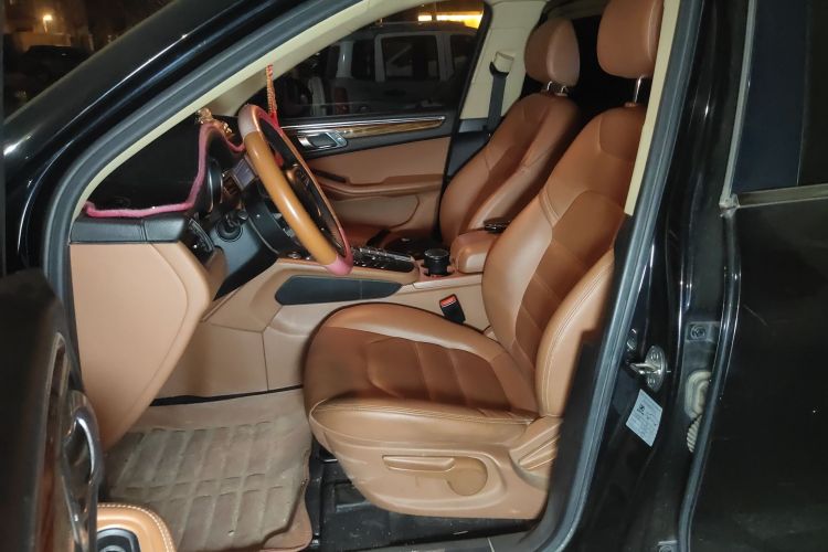 众泰SR9 2017款 2.0T 自动极致之光版中控内饰19