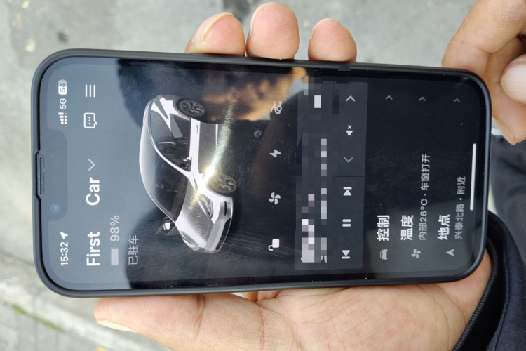 特斯拉 Model Y 2023款 后轮驱动版中控内饰7001