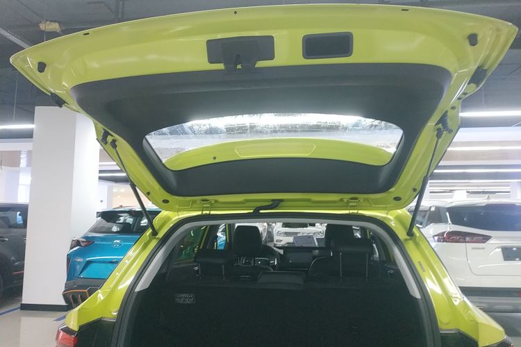 五菱汽车 五菱星驰 2022款 1.5L CVT畅享型机舱底盘23