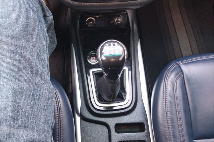 SWM斯威汽车 SWM斯威X3 2021款 1.5L 手动舒适型 7座中控内饰18