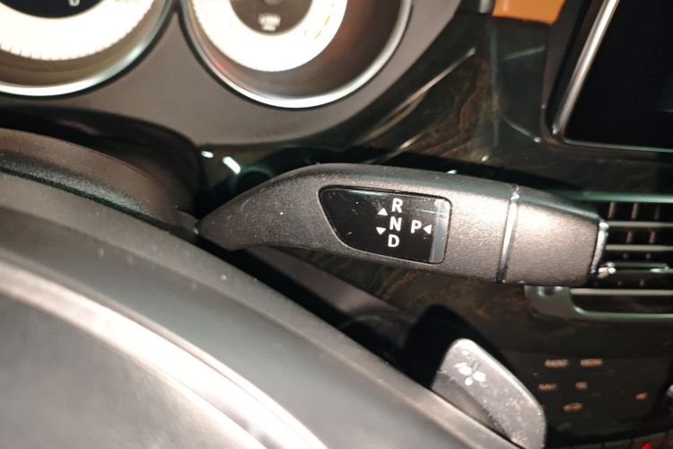 奔驰CLS 2016款 CLS 260 逸彩版局部细节18