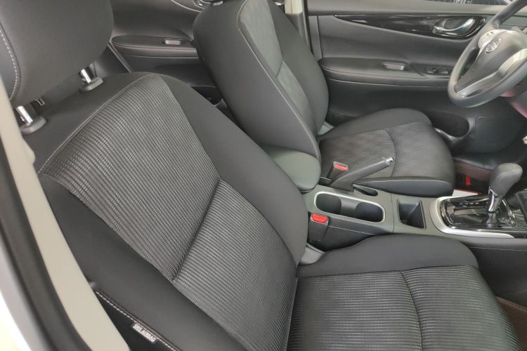 日产 骐达TIIDA 2021款 1.6L CVT酷动版中控内饰41