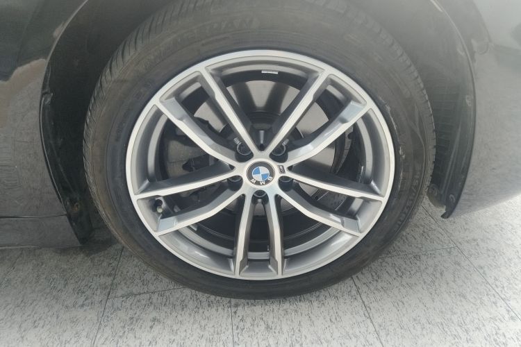 宝马5系 2019款 525Li M运动套装车身外观10