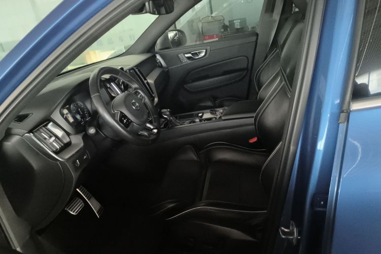 沃尔沃XC60 2019款 T5 四驱智远运动版 国VI中控内饰19