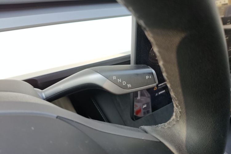 特斯拉 Model Y 2021款 标准续航后驱版中控内饰18