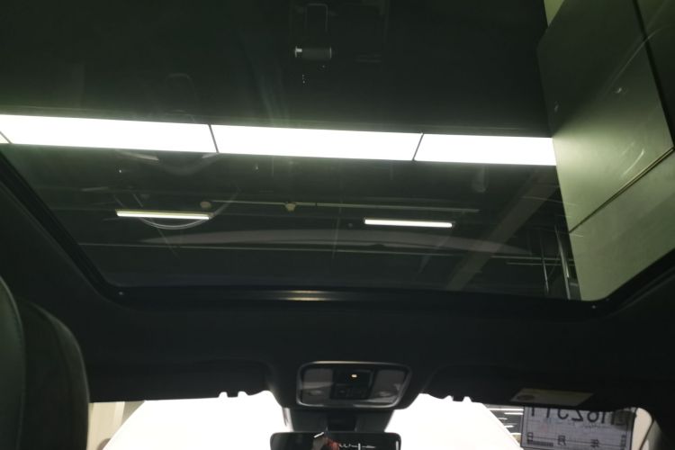 理想汽车 理想ONE 2021款 增程6座版中控内饰22