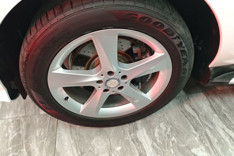 奔驰M级 2014款 ML 320 4MATIC车身外观6007