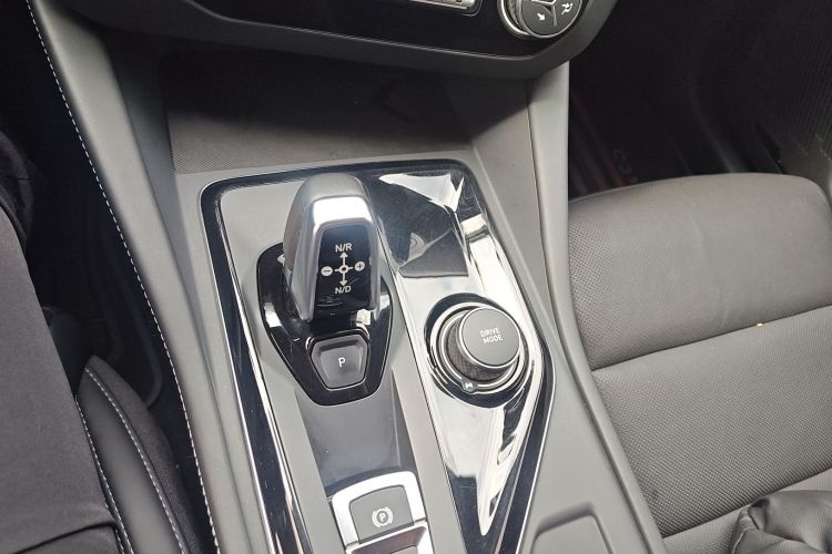 领克03 2022款 2.0TD DCT劲Pro中控内饰18