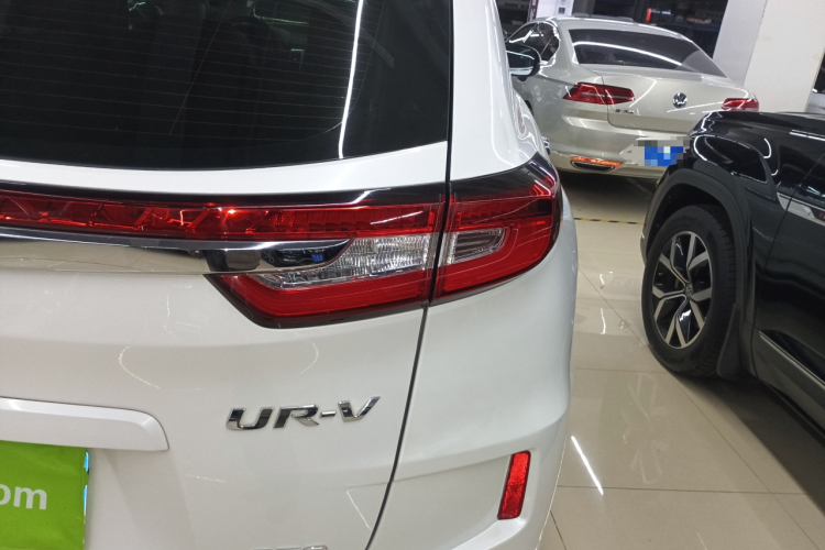 本田UR-V 2017款 370TURBO 两驱尊贵版 国V车身外观9