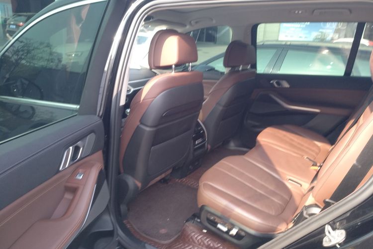 宝马X7 2021款 xDrive40i 领先型豪华套装中控内饰21