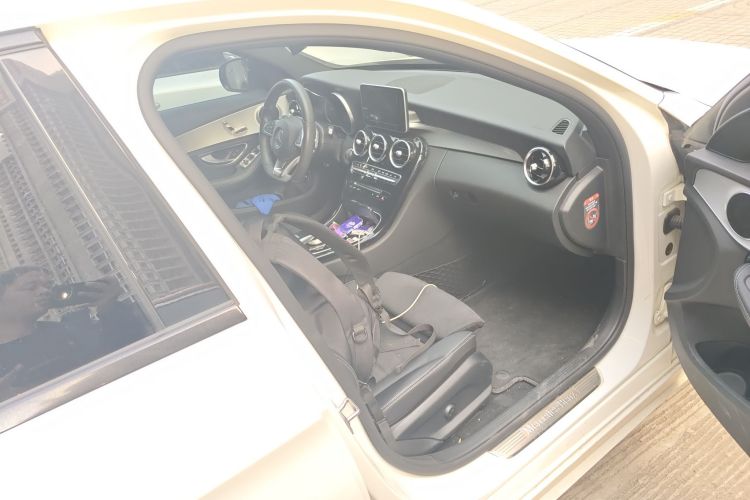 奔驰C级 2016款 C 200 运动版局部细节9005