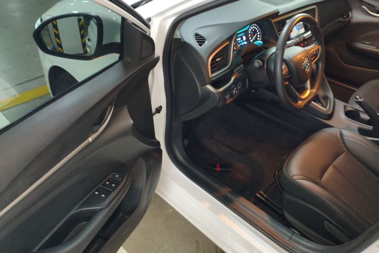 别克 英朗 2021款 改款 典范 1.5L 自动精英型中控内饰20