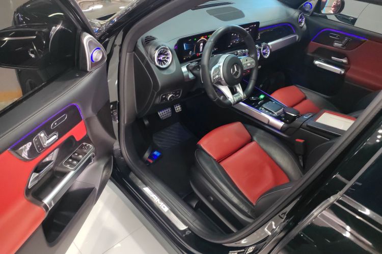 奔驰GLB AMG 2021款 AMG GLB 35 4MATIC中控内饰20