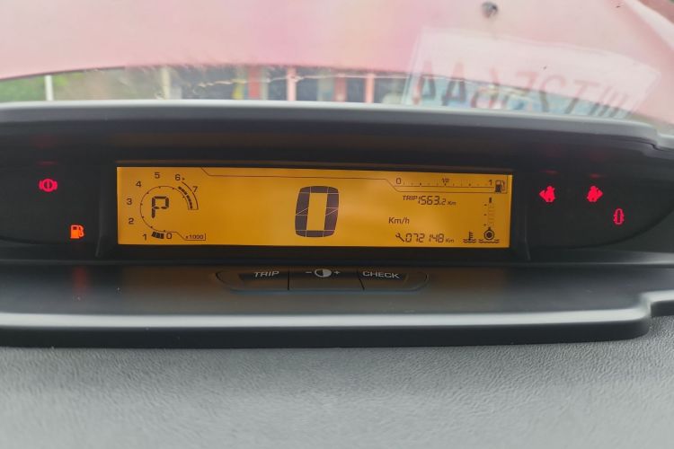 雪铁龙 世嘉 2013款 三厢 1.6L 自动品尚型中控内饰14