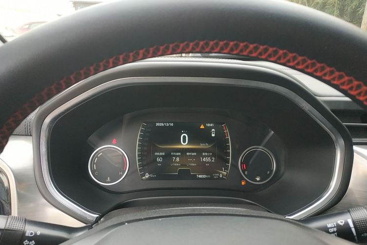 奇瑞 瑞虎8 2018款 1.5TCI 手动豪华型 7座中控内饰14