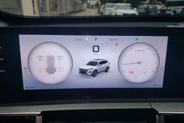 奇瑞 瑞虎8 PRO 2024款 冠军版 290T 两驱闪耀版 7座中控内饰14