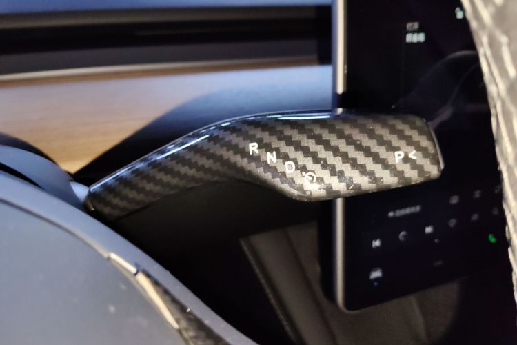 特斯拉 Model Y 2021款 Performance高性能全轮驱动版中控内饰18