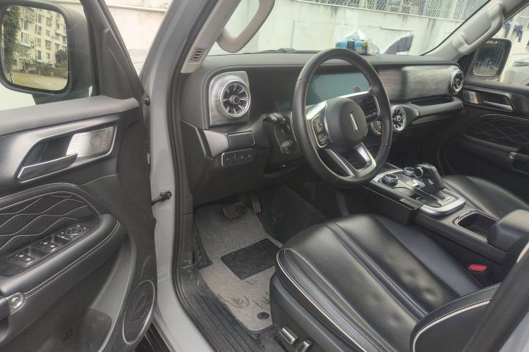 坦克300 2021款 越野版 2.0T 征服者中控内饰20