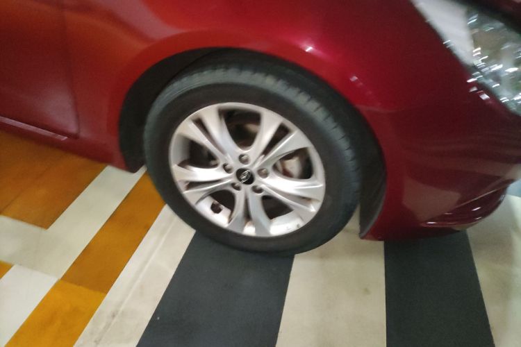 现代 索纳塔 2011款 2.0L 自动领先版车身外观10