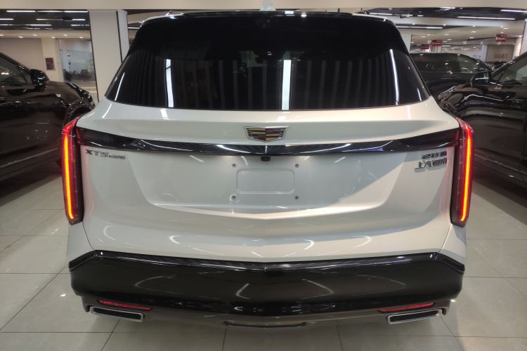 凯迪拉克XT5 2025款 2.0T 铂金型车身外观6004