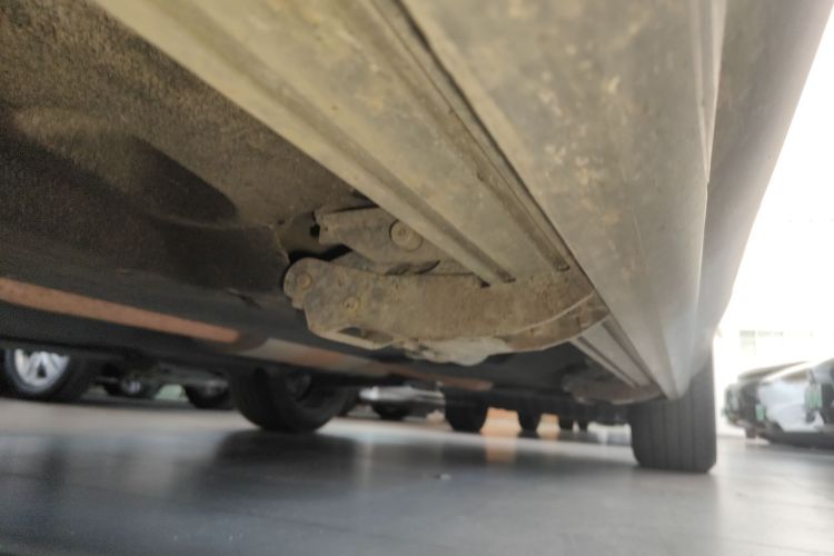 红旗HS5 2019款 2.0T 智联旗享四驱版局部细节9002