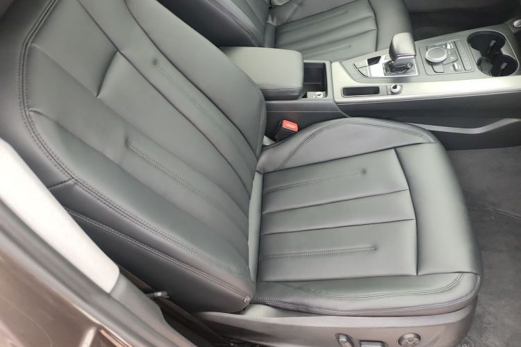 奥迪A4L 2019款 40 TFSI 进取型 国VI局部细节41