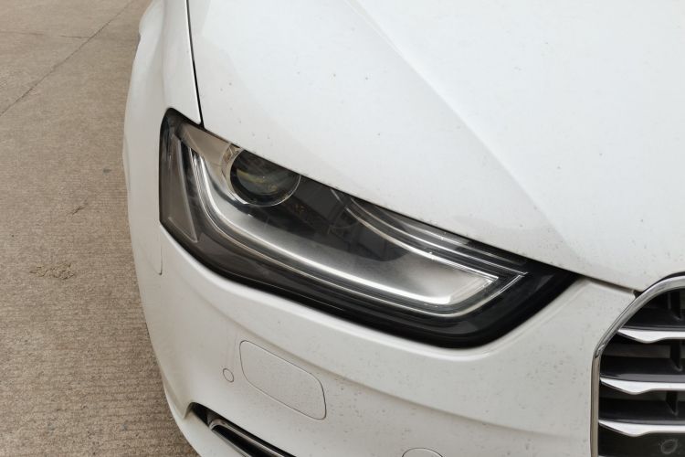 奥迪A4L 2016款 35 TFSI 自动舒适型车身外观8