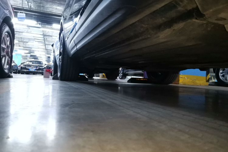 领克01 2017款 2.0T 两驱耀Pro版局部细节9001