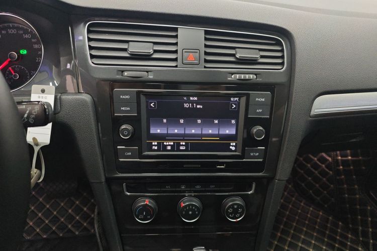 大众 高尔夫 2018款 1.6L 自动舒适型局部细节16