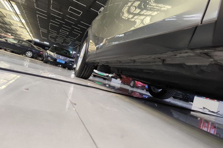 雷克萨斯UX 2022款 260h 探·酷版局部细节9001