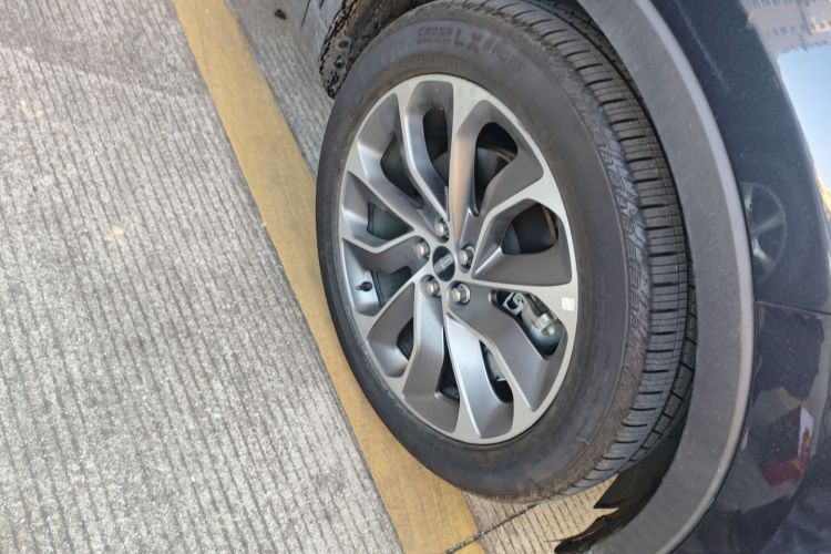 林肯 航海家 2021款 2.0T 四驱尊享版车身外观10