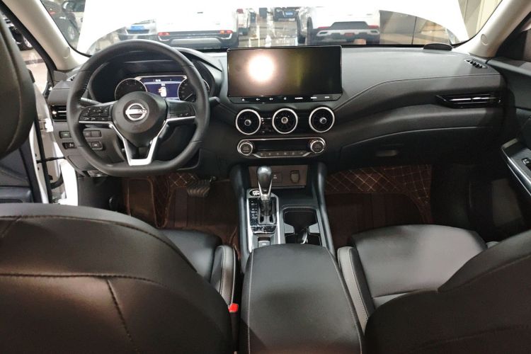 日产 轩逸 2023款 1.6L CVT悦享版中控内饰7002