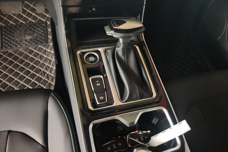 江淮汽车 江淮A5 PLUS 2023款 1.5T 自动尊贵型中控内饰18