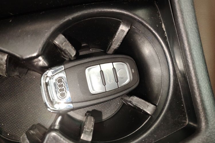 奥迪A6L 2018款 30周年年型 45 TFSI quattro 运动型中控内饰11