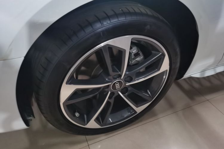 奥迪A4L 2024款 40 TFSI 时尚动感型车身外观6007