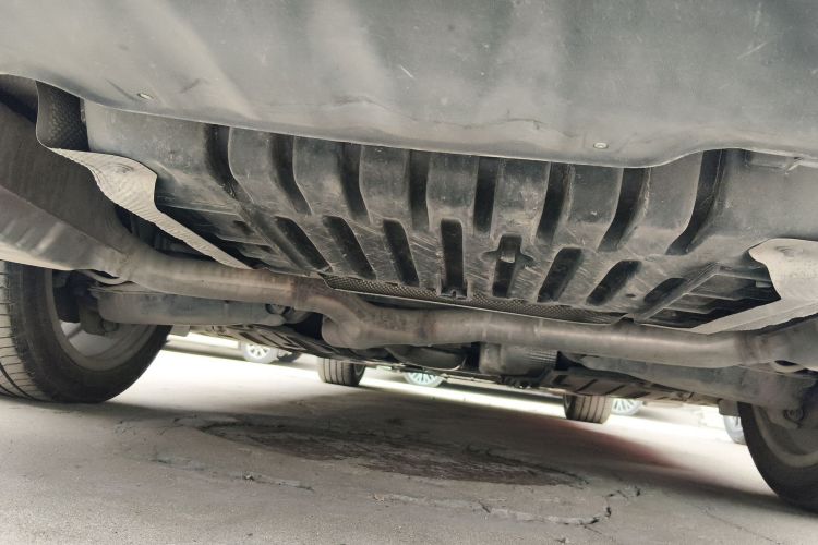 奔驰E级 2020款 E 300 L 时尚型局部细节9009