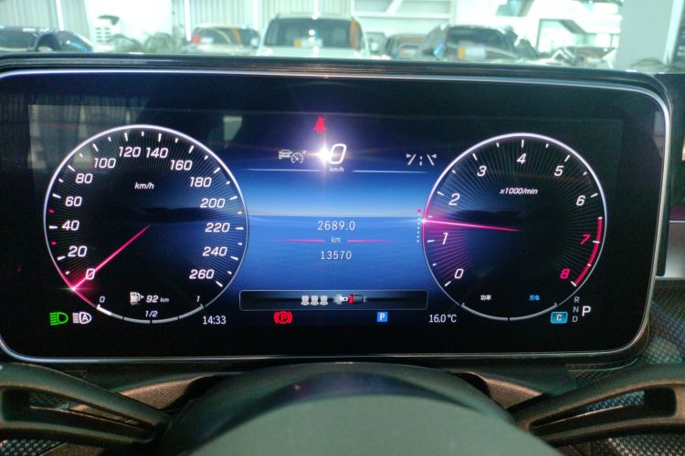 奔驰C级 2024款 改款 C 260 L 运动版中控内饰14