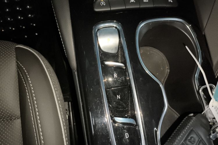 别克 2022款 昂科威S 652T 两驱豪华型中控内饰18