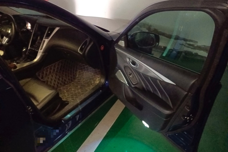 英菲尼迪Q50L 2022款 2.0T 进享版局部细节9005