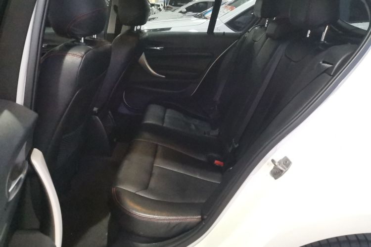 宝马1系(进口) 2015款 118i 领先型中控内饰21