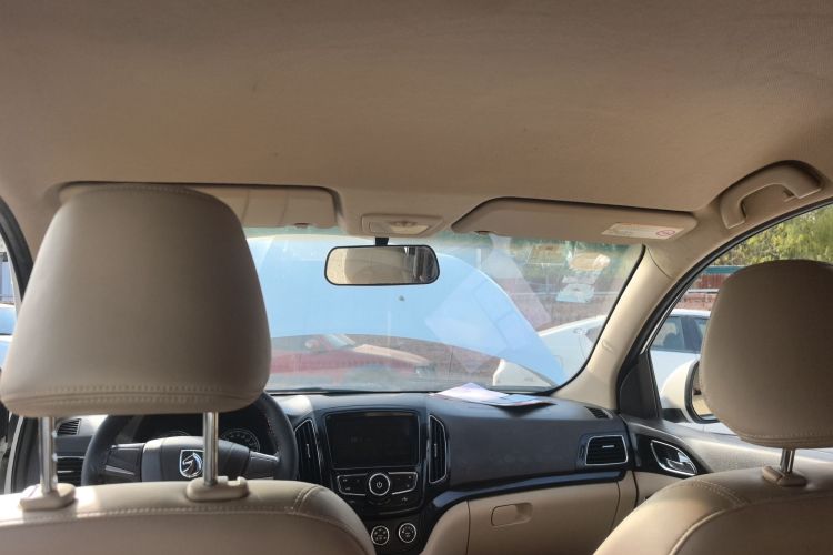 宝骏730 2014款 1.5L 手动舒适型 7座局部细节22