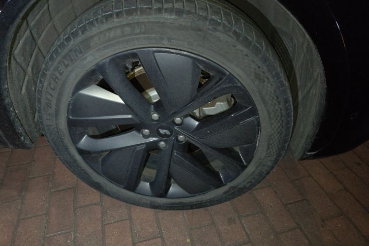 理想汽车 理想L7 2023款 Air车身外观10