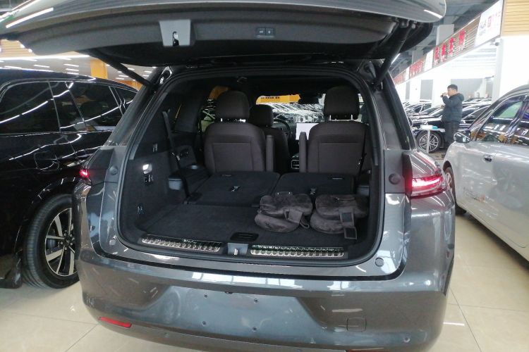 理想汽车 理想L8 2023款 Pro局部细节23