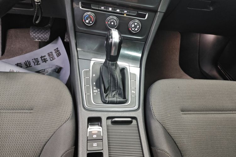 大众 高尔夫 2017款 230TSI 自动舒适百万辆纪念版中控内饰18