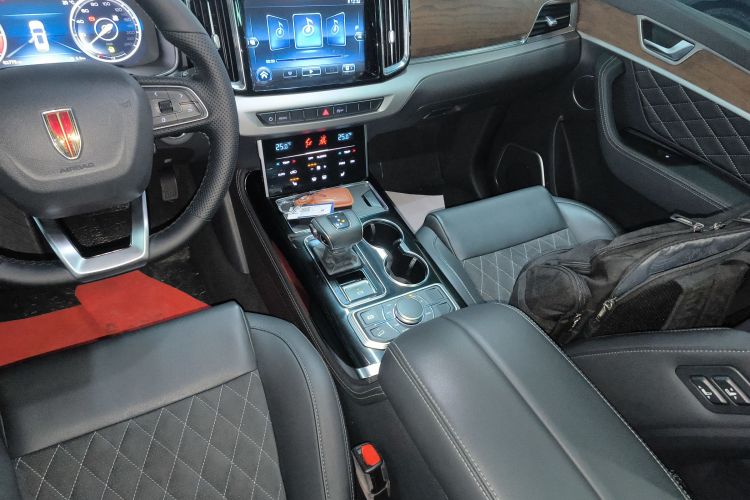 红旗HS7 2019款 3.0T 自动四驱旗悦版中控内饰18