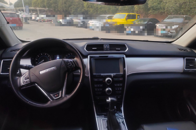 哈弗H2 2016款 红标 1.5T 自动两驱豪华型中控内饰12